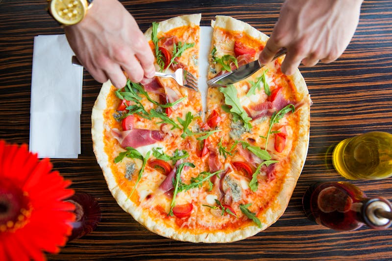 Diavola Spicy pizzana with salami