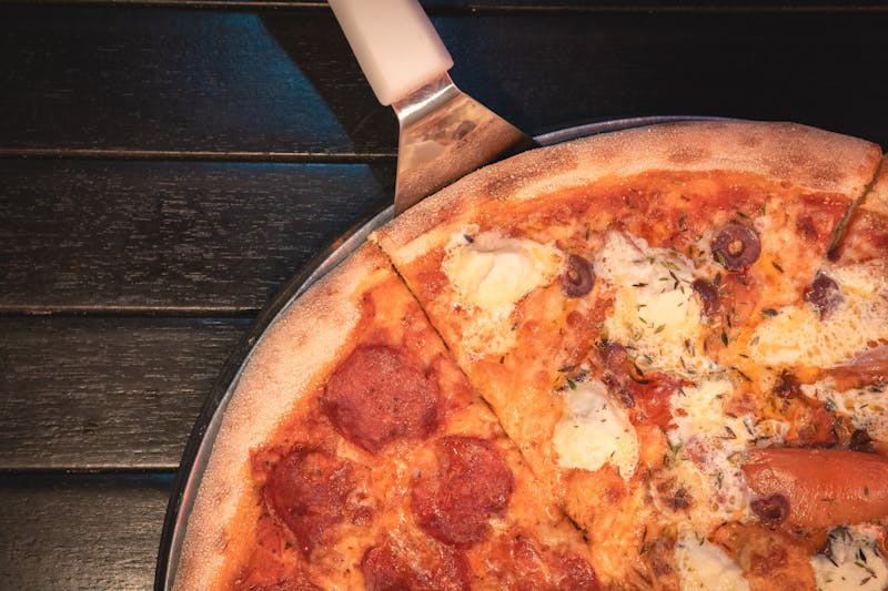 Quattro Formaggi four cheese pizzana